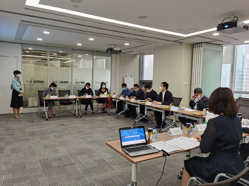 李逸平走访调研两家药企，聚焦企业运营发展并开展技术咨询